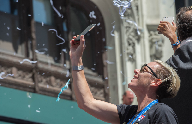 Illustration for article titled Scenes From The USWNT's Victory Parade